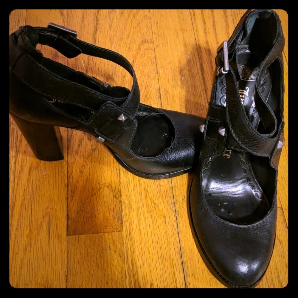 Juicy Couture Heels